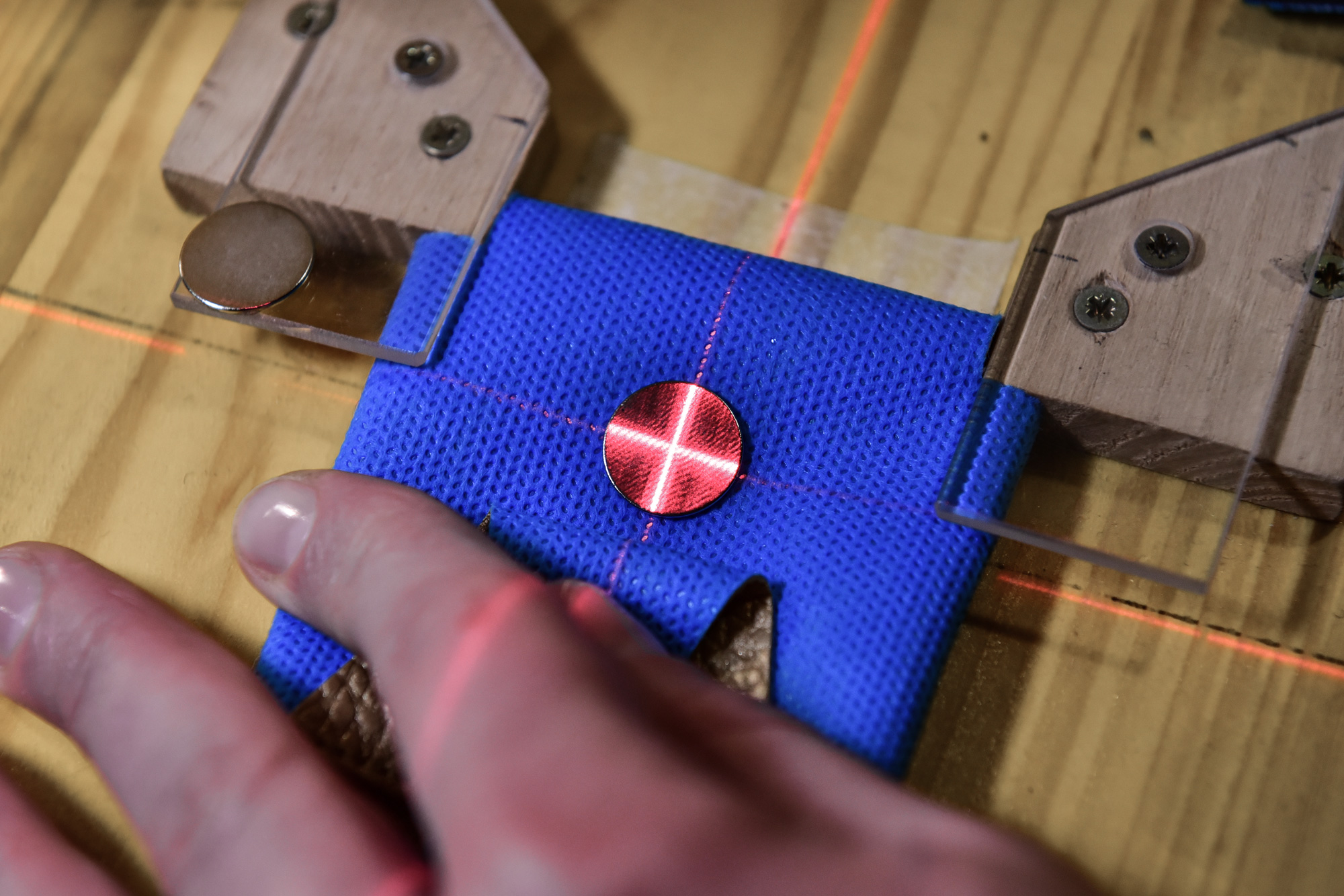 Entstehung-Zigarettenetui_Magnet_Laser_Praezision_02